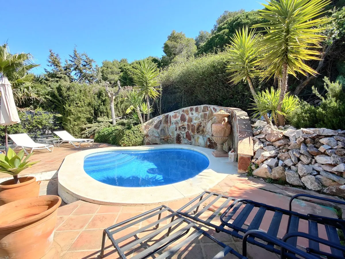 5d615fb3-16c6-4bb0-b883-dc91f4695820