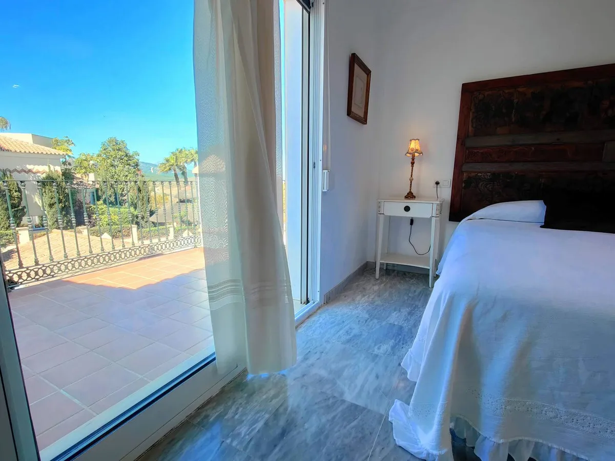 62ee132a-87ea-49ee-8691-206a9e616bb1