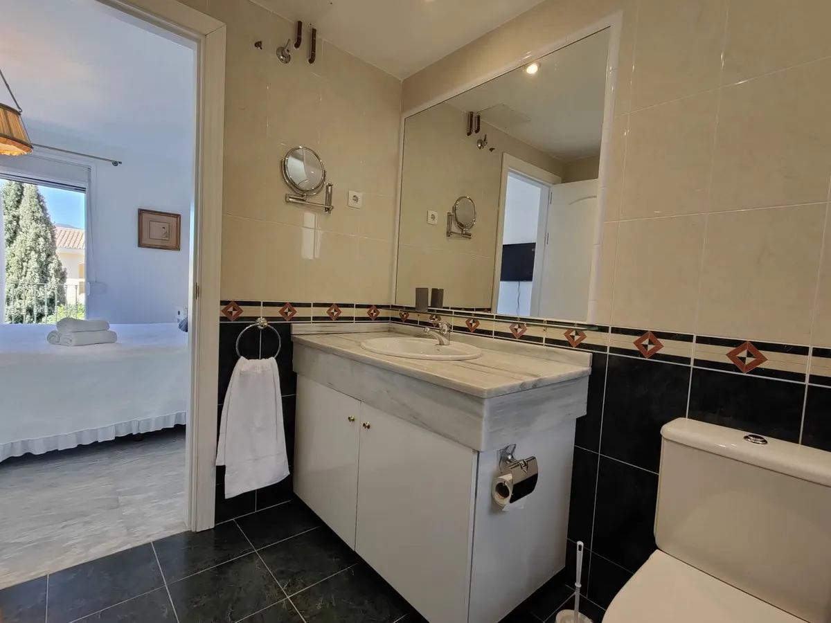 6ab7155a-c4b6-4f50-a475-37b0a0f47b02