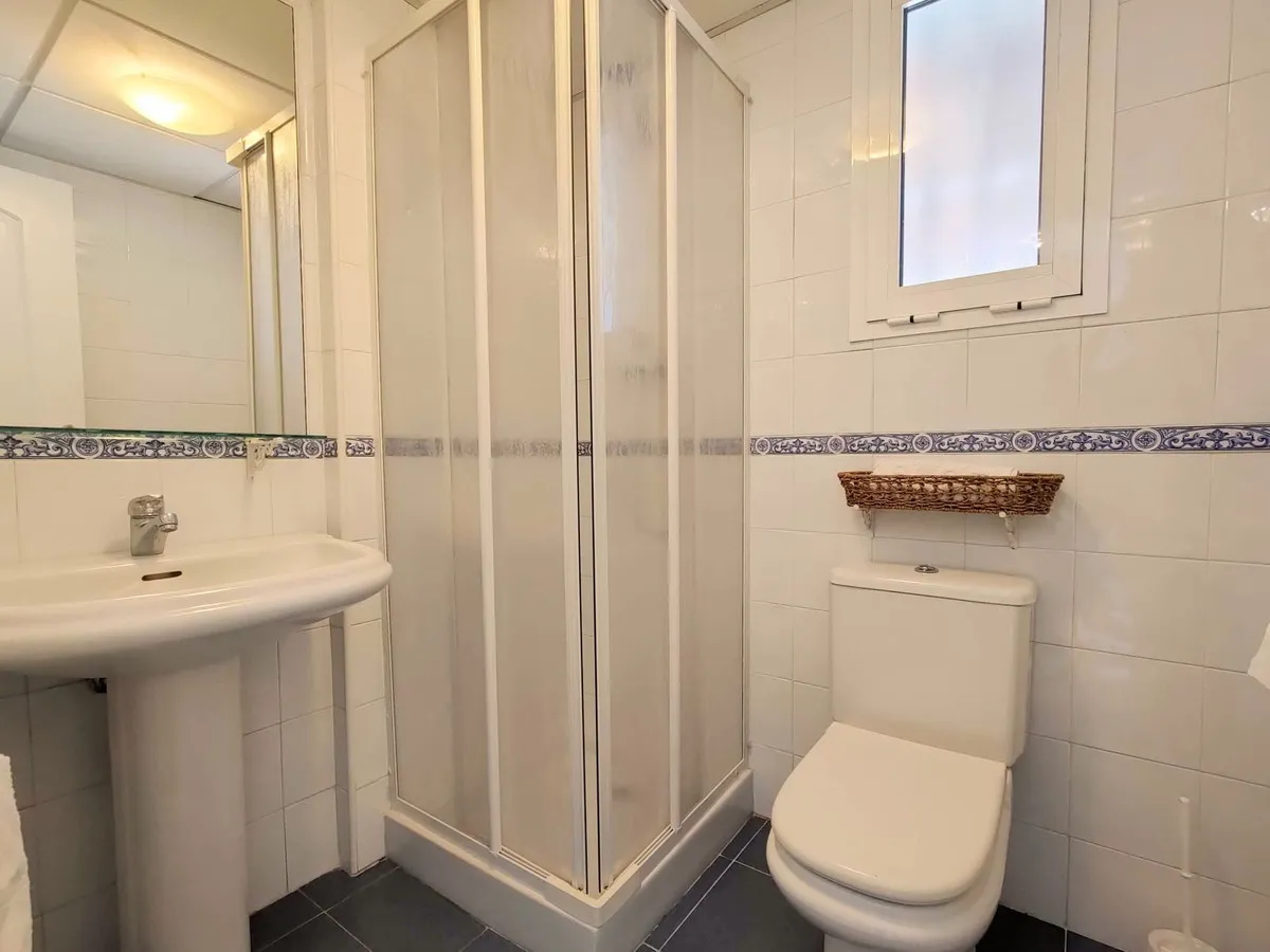 a18560f7-41fc-459b-9c01-dc6f0ac44df6