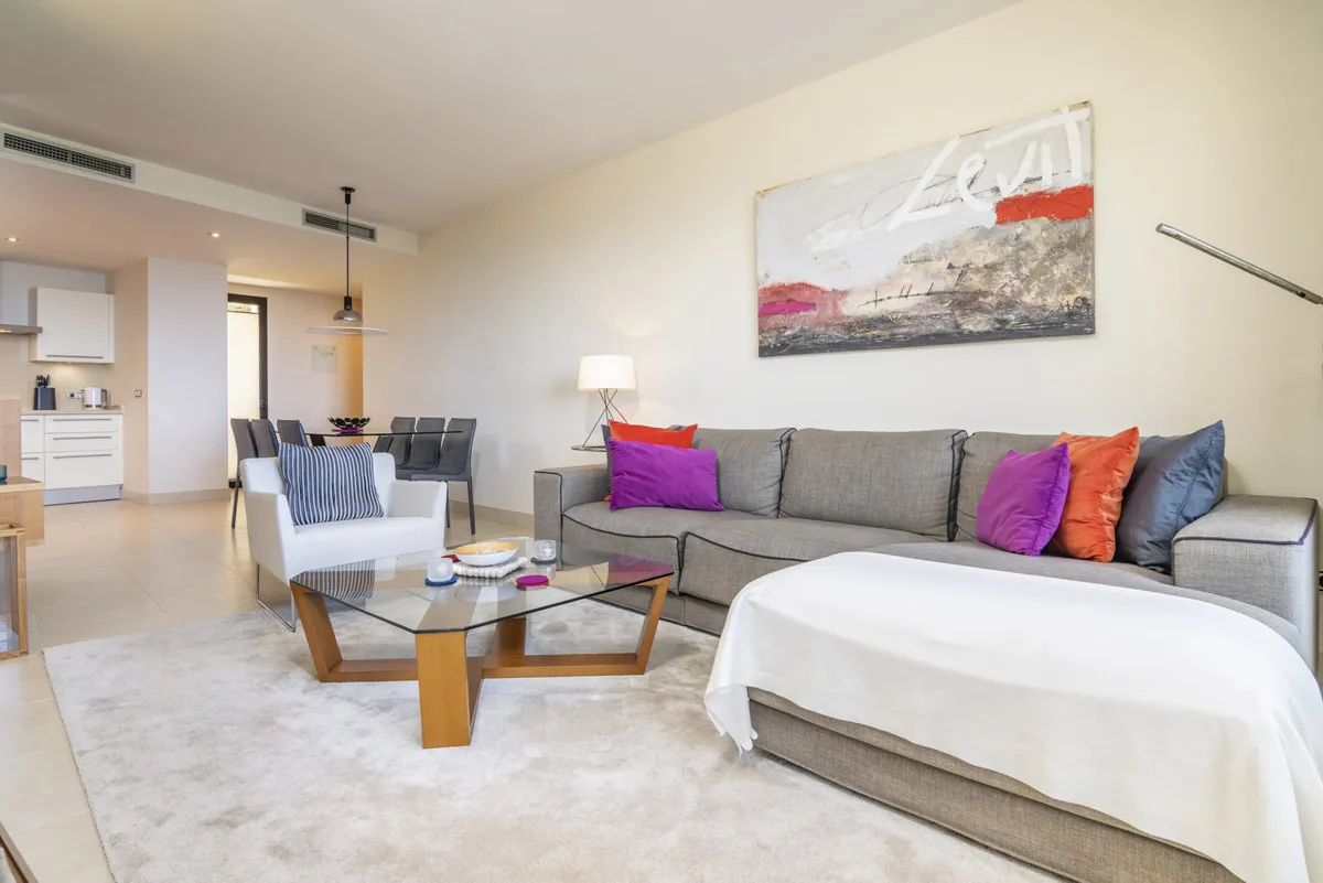 146e9cc2-ec8b-4cfd-8787-6d5f54e0e353