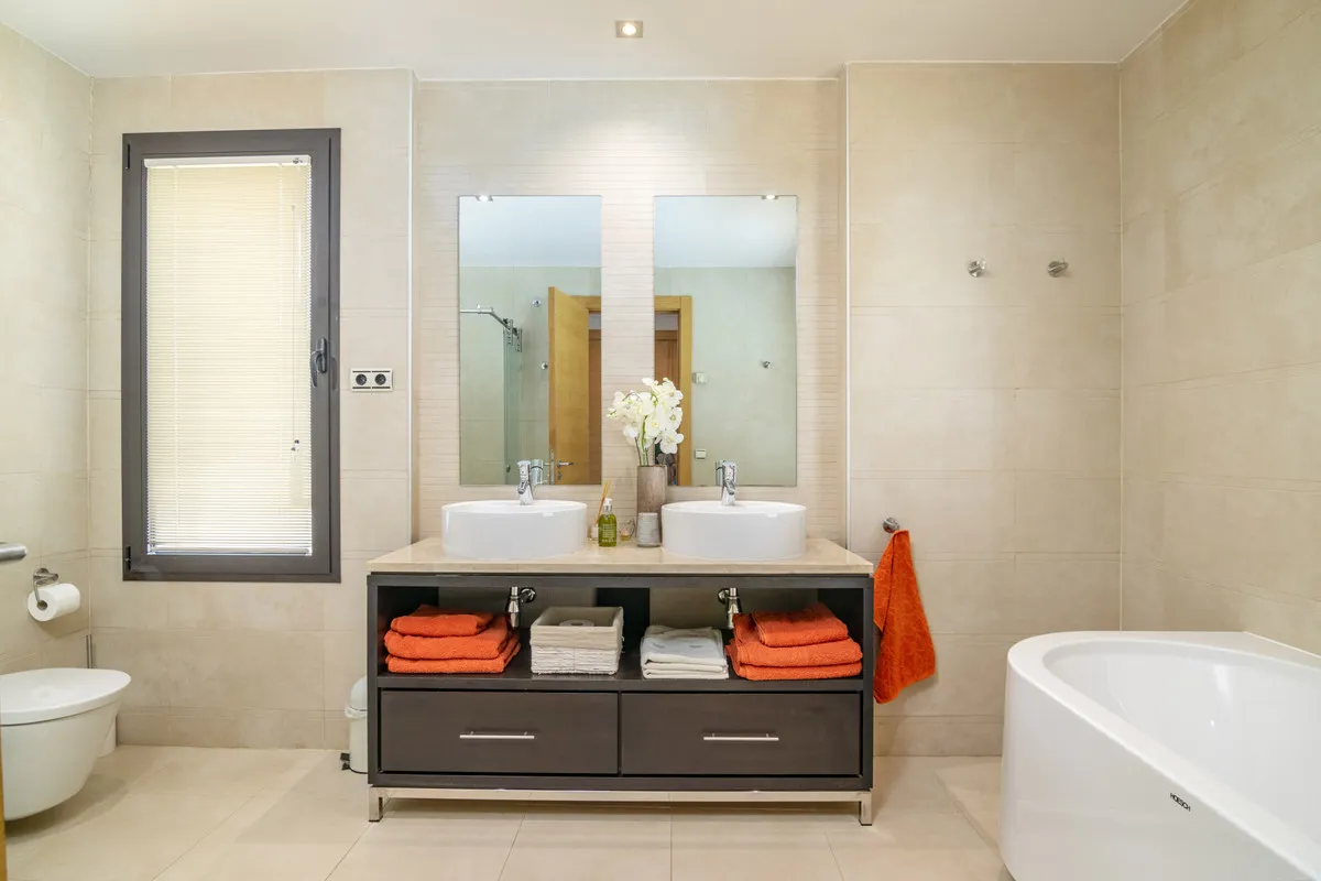 83a6bc64-6308-4606-a5f3-55ac3a772058