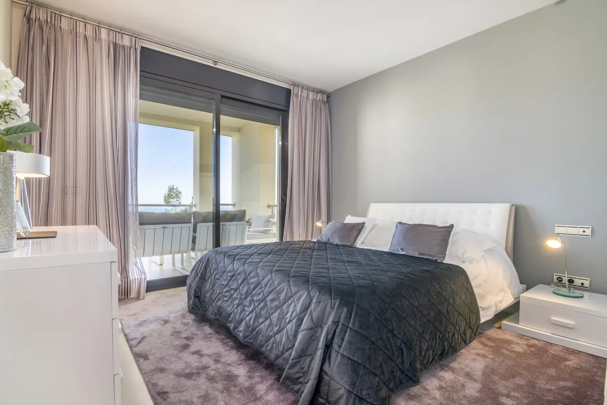 92604b71-32f9-494b-a252-9d429634e8a0