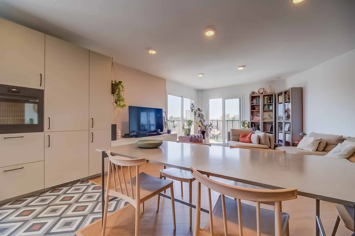 f07ff1e3-0778-4339-ae1d-f267863ce84f