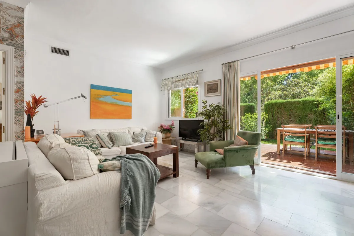 1844b28b-a117-4b21-91b1-8332fd05b43e