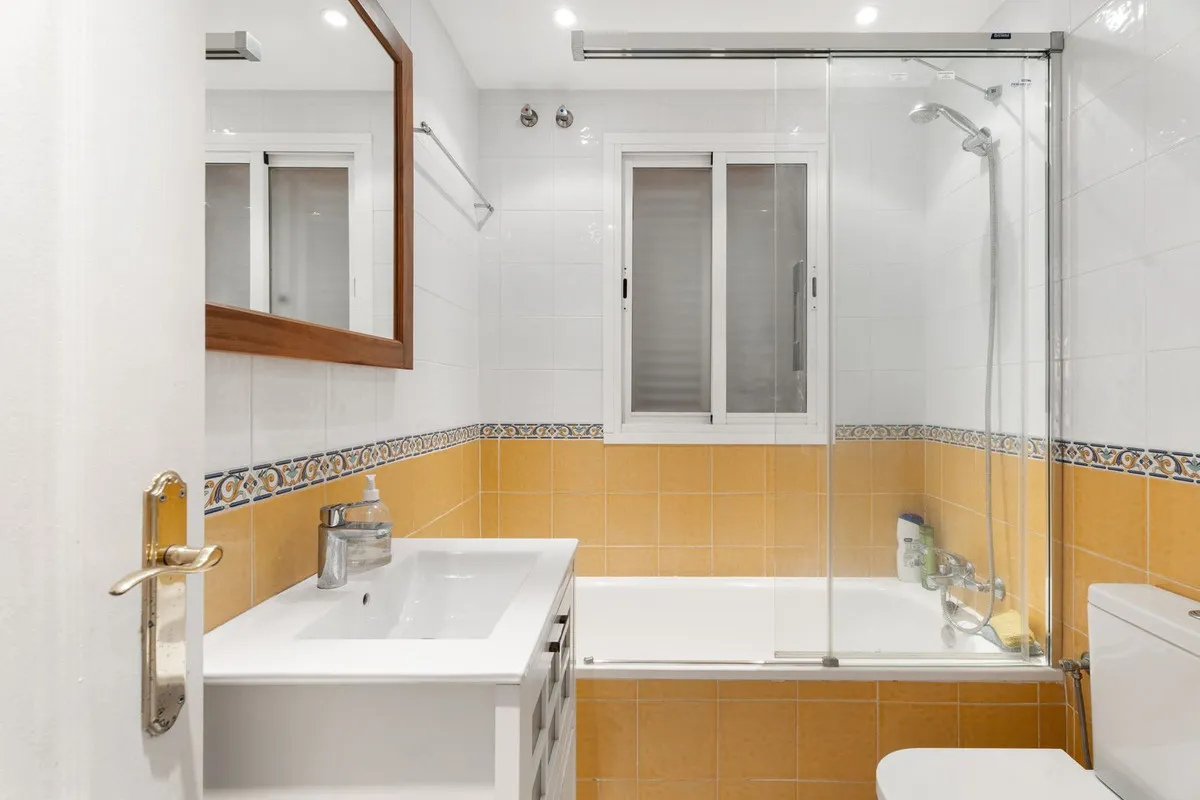 5f0c028c-28bf-4158-afec-eb50f810fbd3