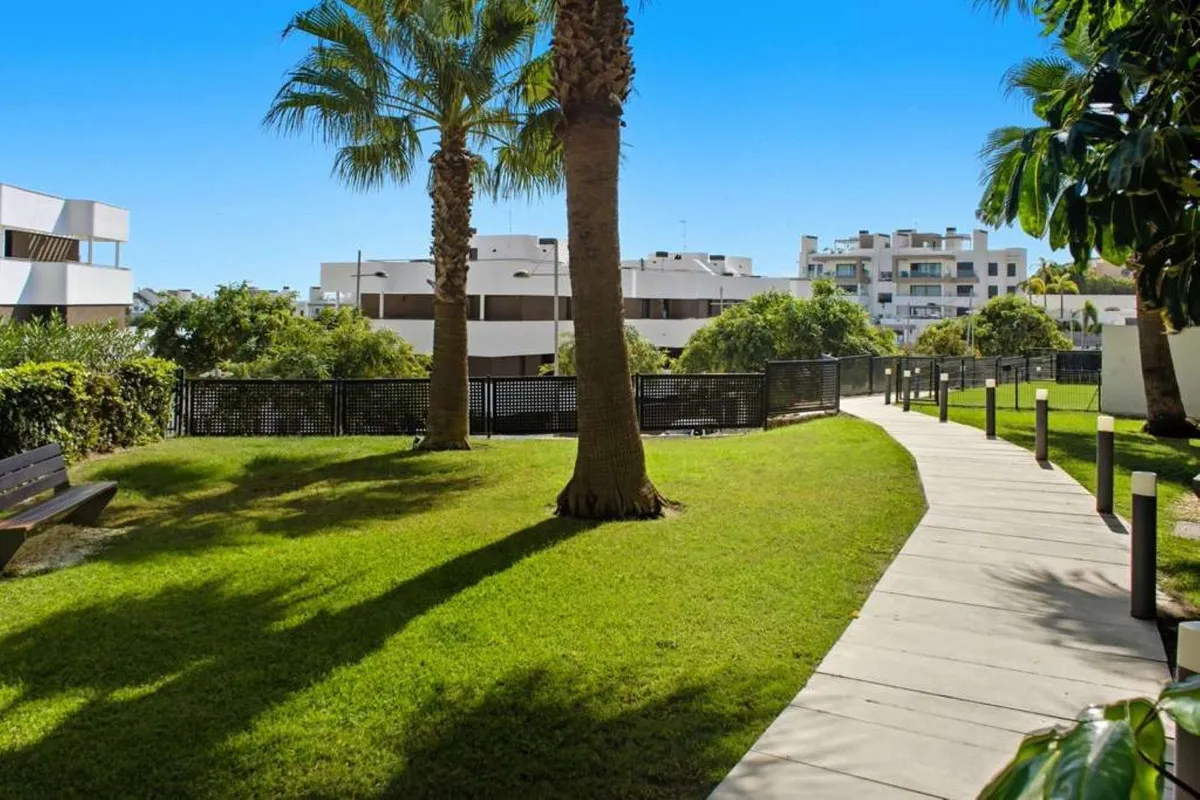 25e8e42d-4fe0-4ba1-87d0-bfad75fa4ba9