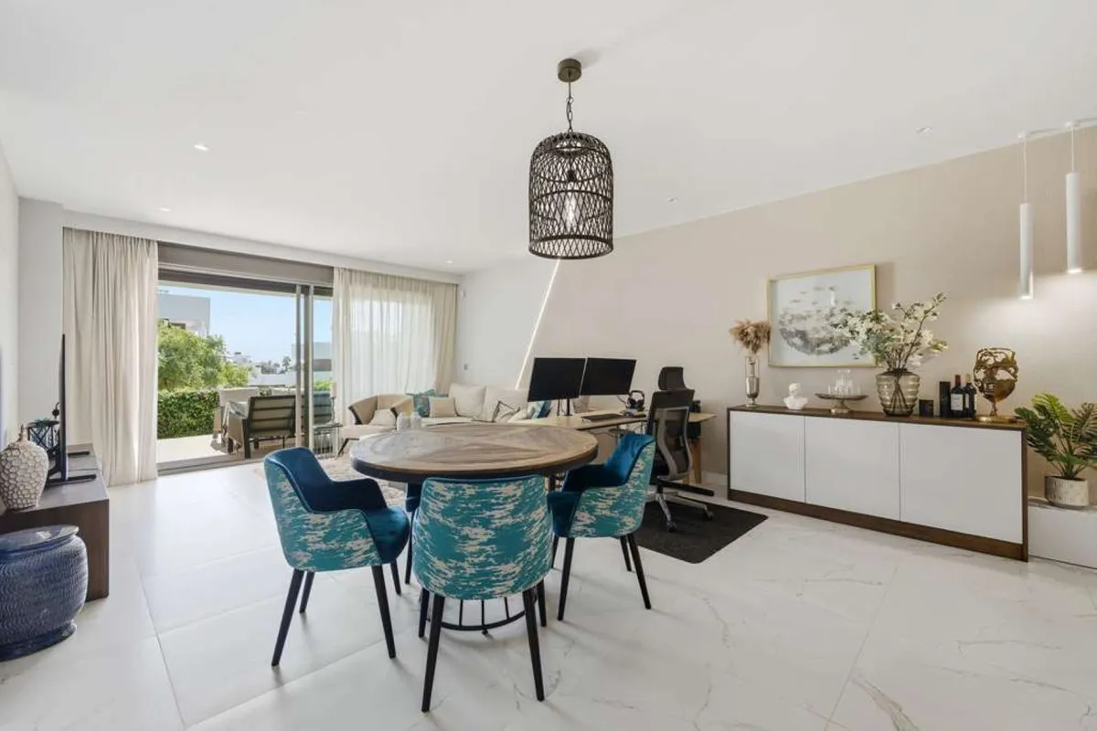 7dfb1d8f-981b-42e3-a61b-a93d97fe275b