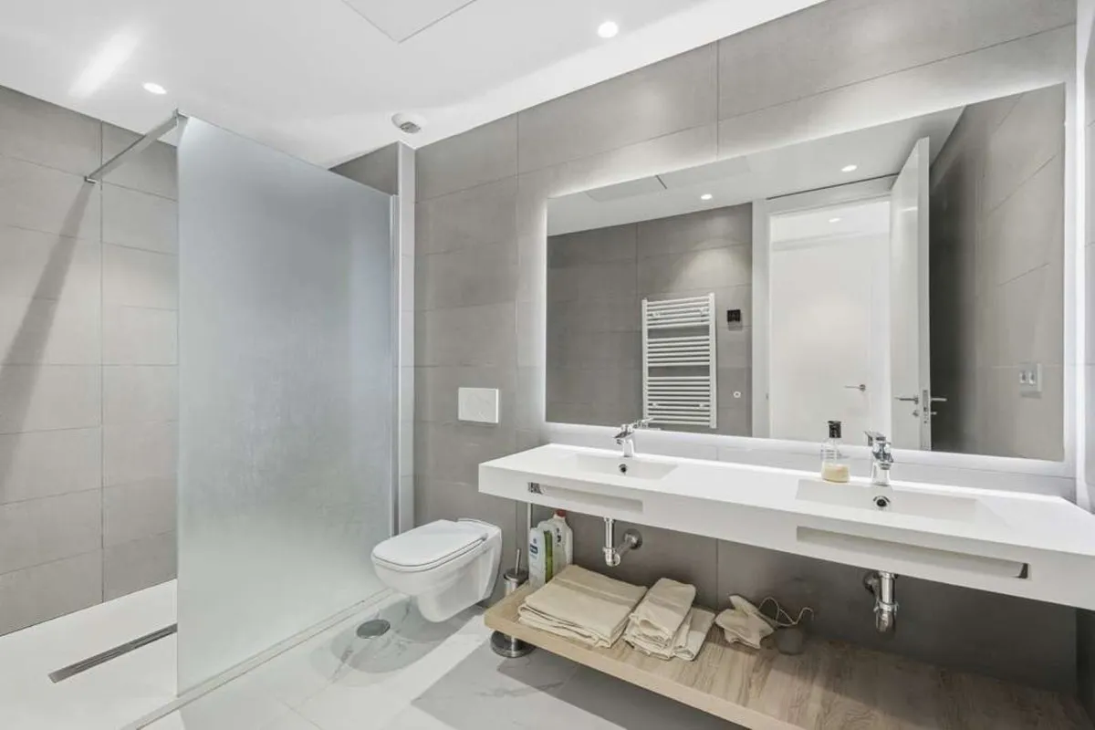 7ed8fa0d-f5a8-4ccd-b74c-dd2cbf9e01b2