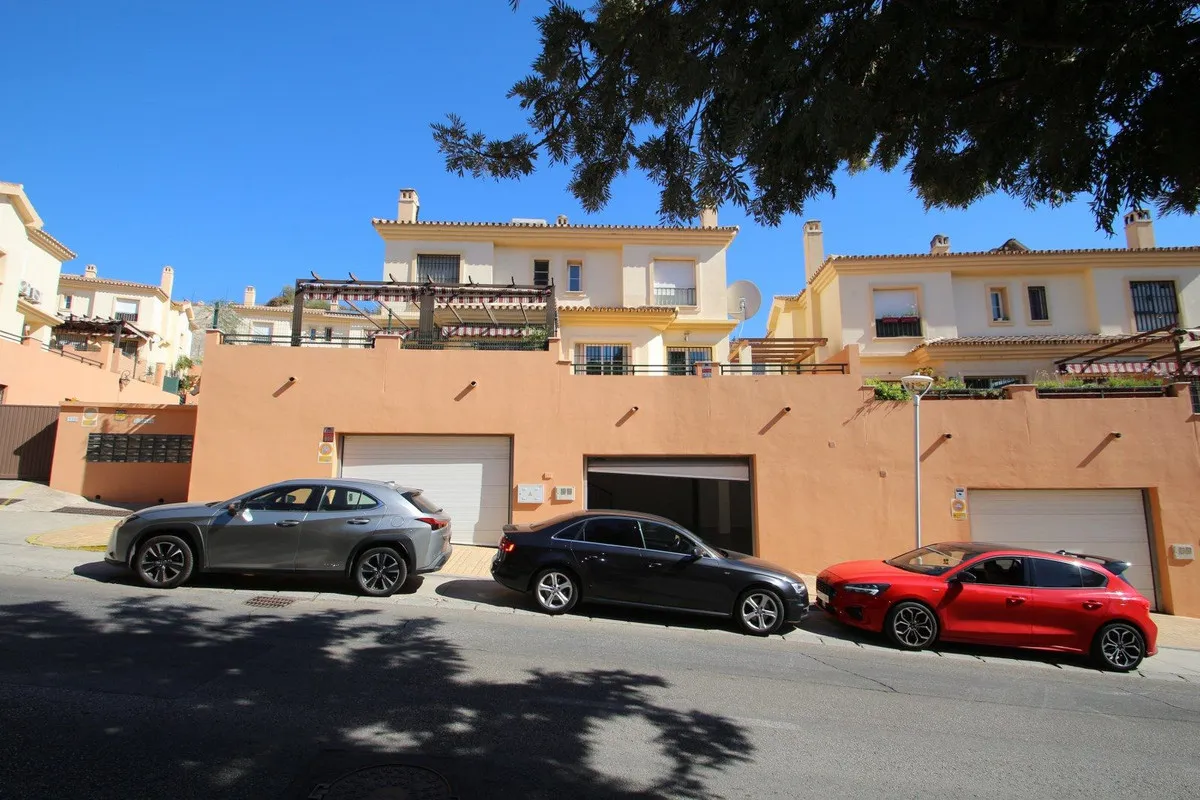 06660ab8-229a-4d0d-b20c-abda613ea226