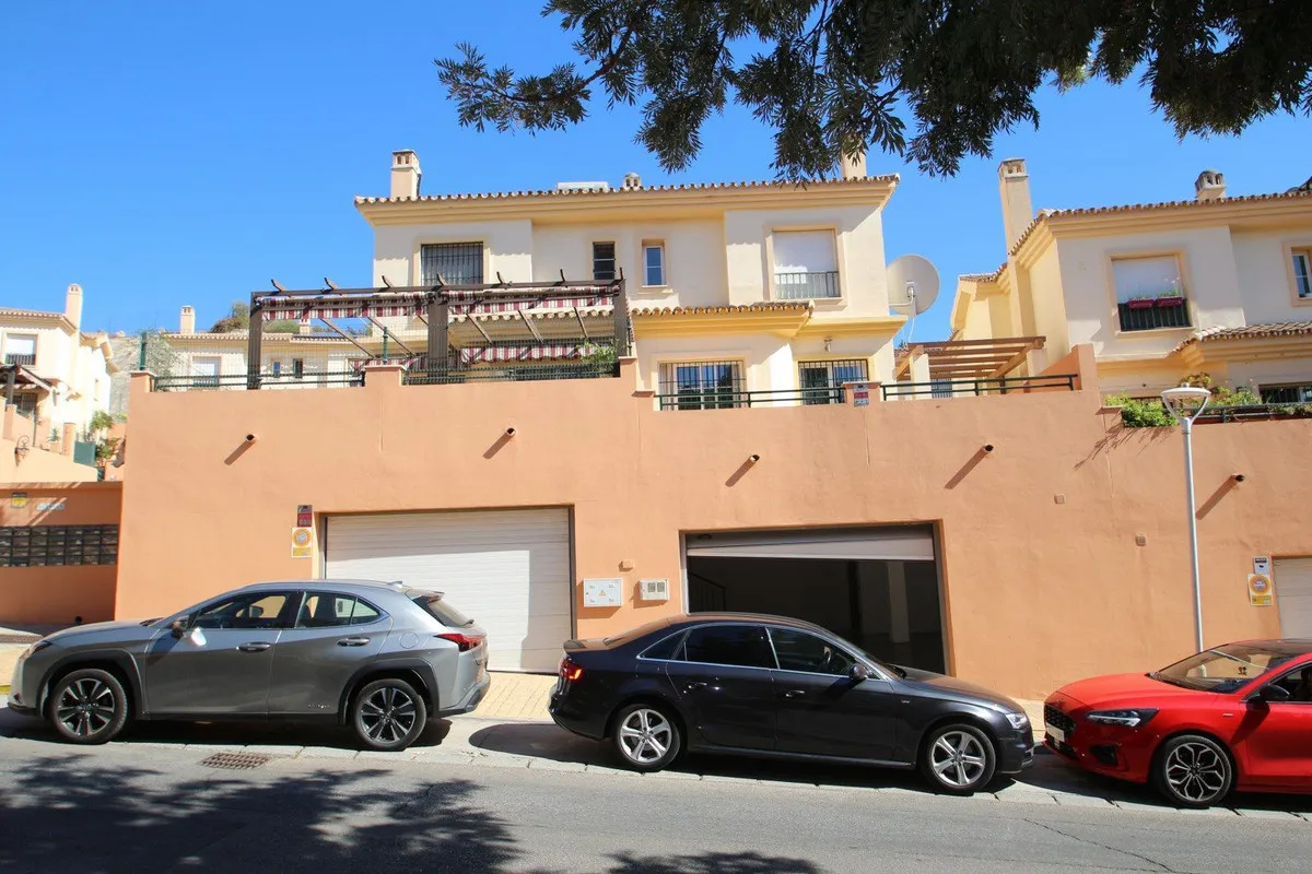 5c078d91-2c95-447d-96b9-a8e258df1294