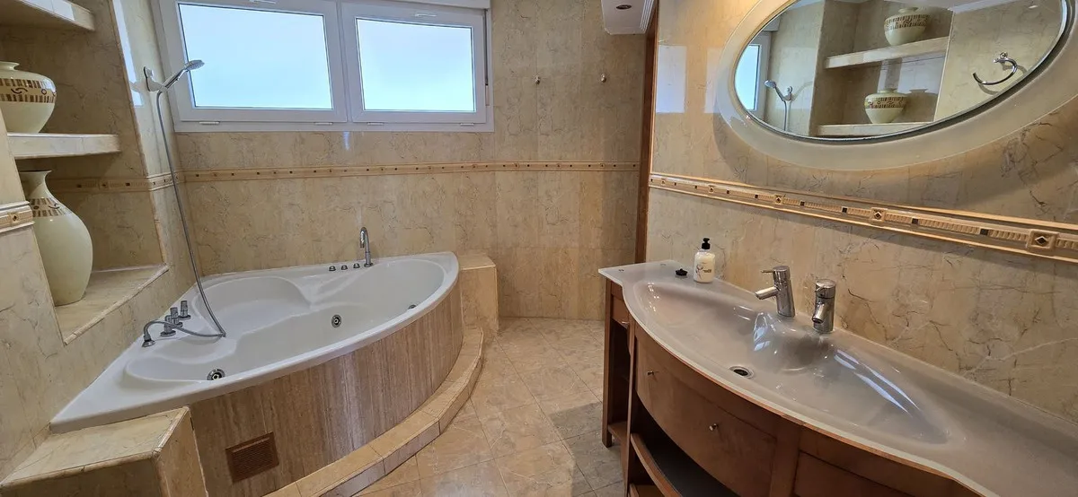 bf9f39b6-9d4c-43fb-a01d-b7bcc83bdbce