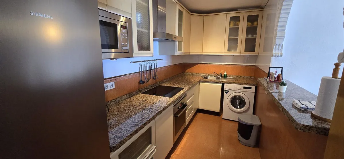 d06b159d-8f03-489b-b1b9-1ddcf27a30ed