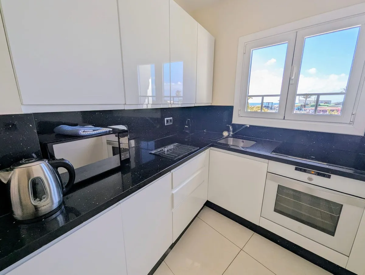 9f465039-a9a1-4c06-b6e9-f33b14f2091b