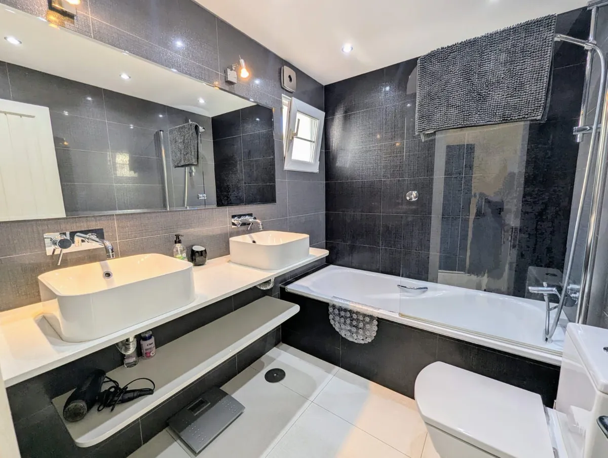 f4c1defa-d879-488c-9412-5b312bd6a19b