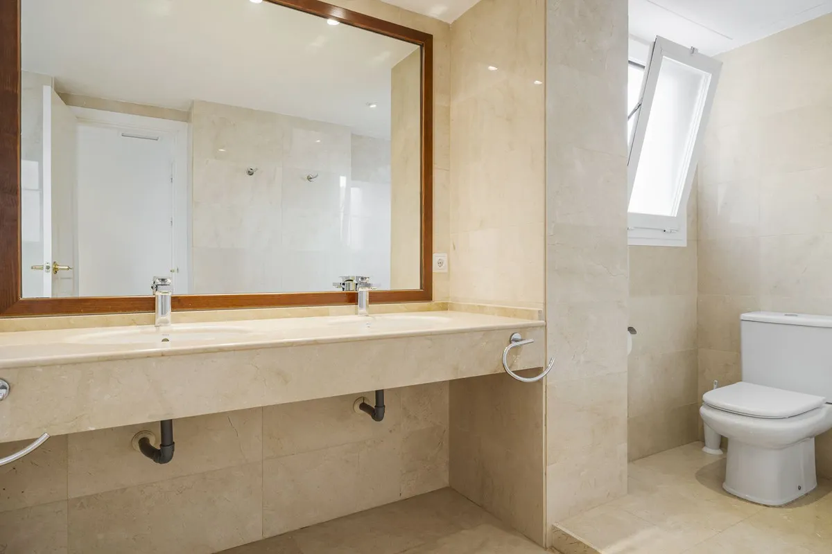 24cbfce8-c442-40f2-8a8c-3592953f168c