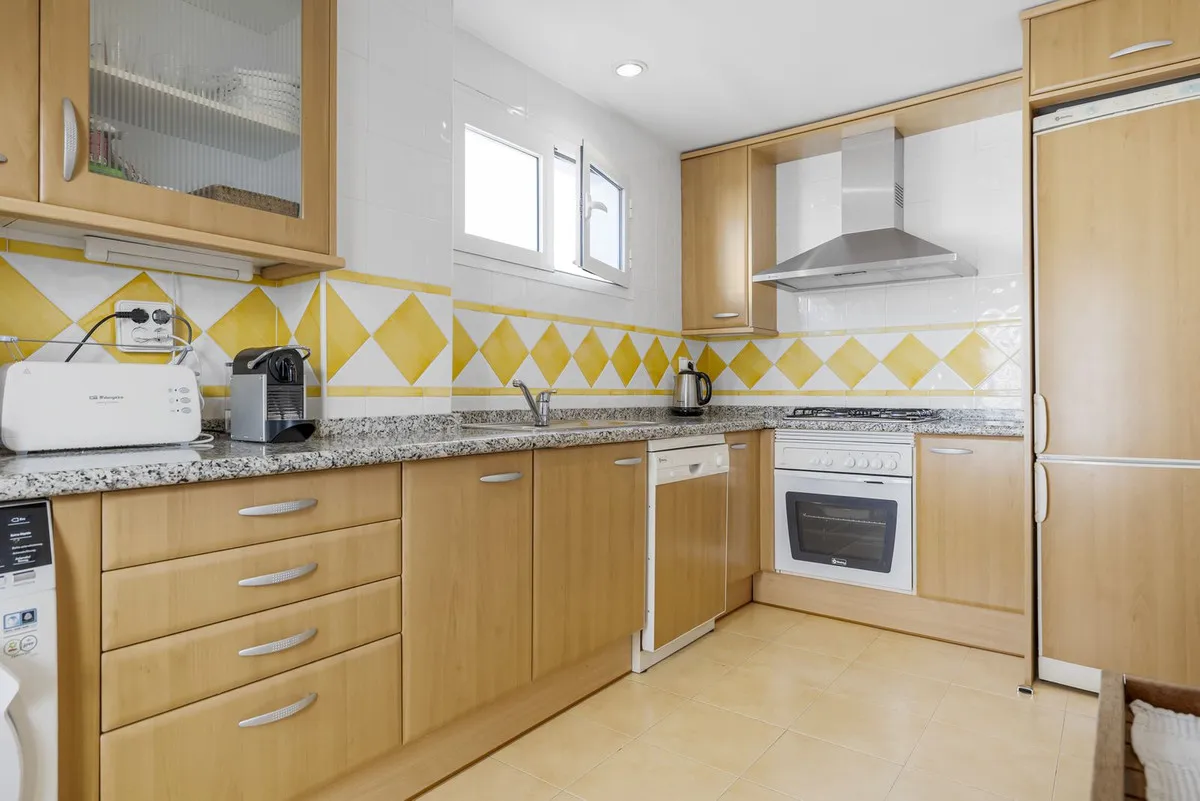 3c9d7c65-d975-46b8-b077-69b49db2d516