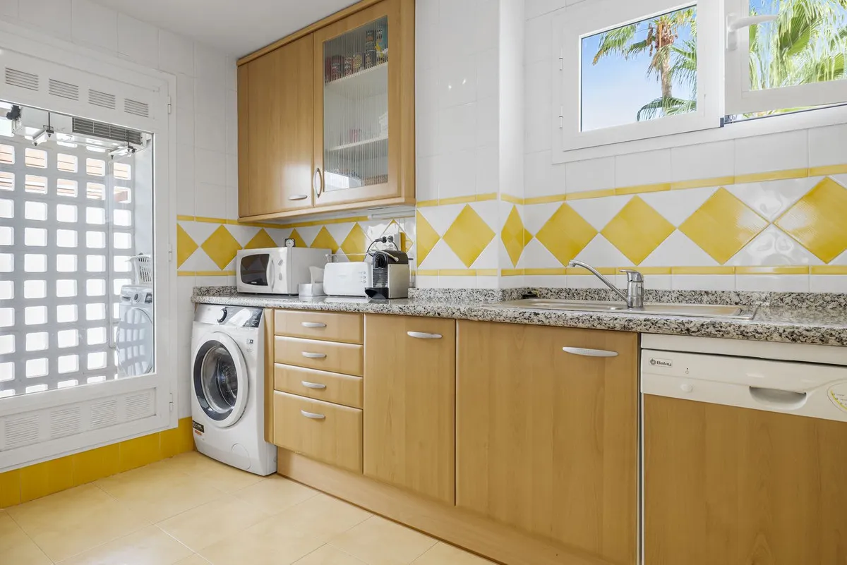 a1972235-959d-424e-a3aa-a0491c3236d1