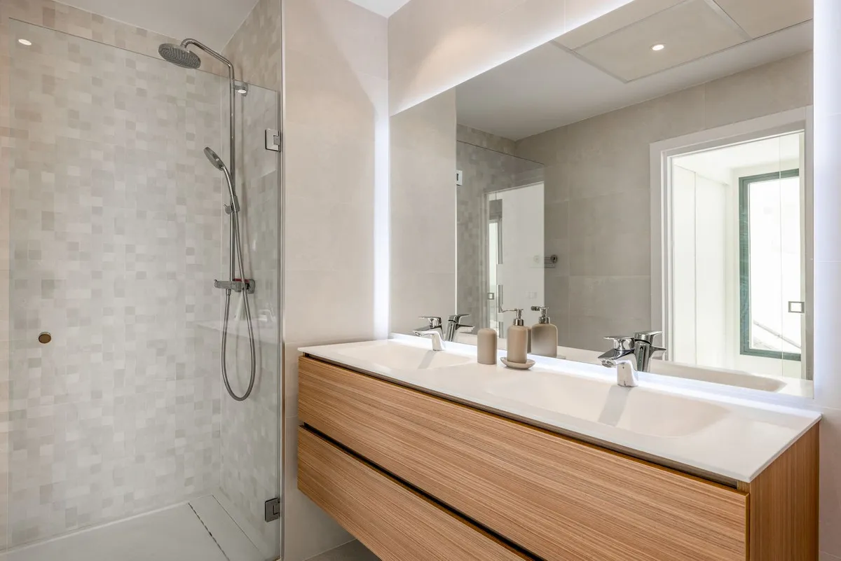 4adcb471-9e96-4a19-b46f-59fc4f7ad05f