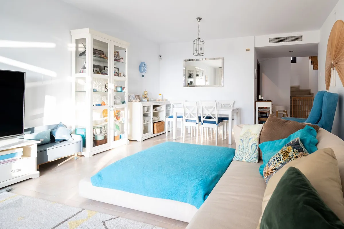 924aa1fb-68bf-4e7a-8fc6-1c4daed71bde