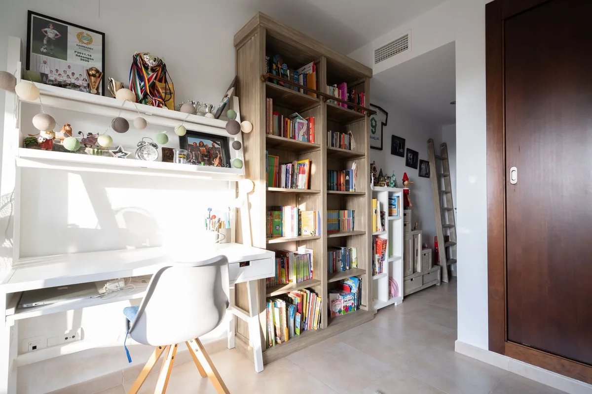 9df02973-3a17-48d4-ab72-4dc95564364d