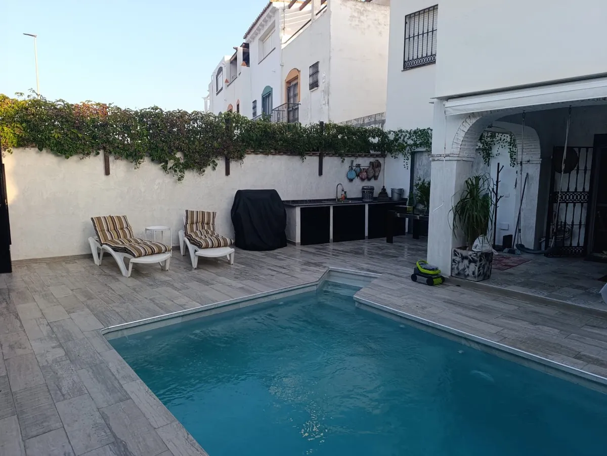 44733b11-d3a0-47f0-91ba-b6e6898494f2