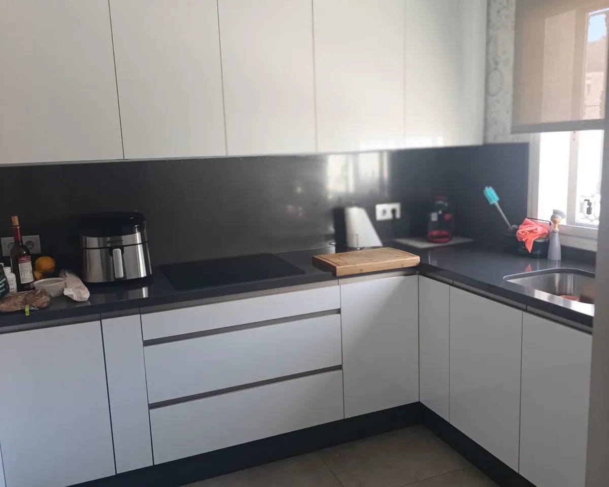 9d6877e9-8e4a-462d-b51f-87163651c46a