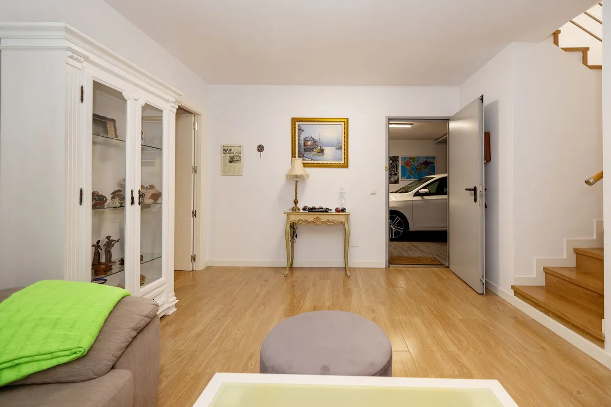 a509b876-22fe-4416-923e-378d1b88de5d