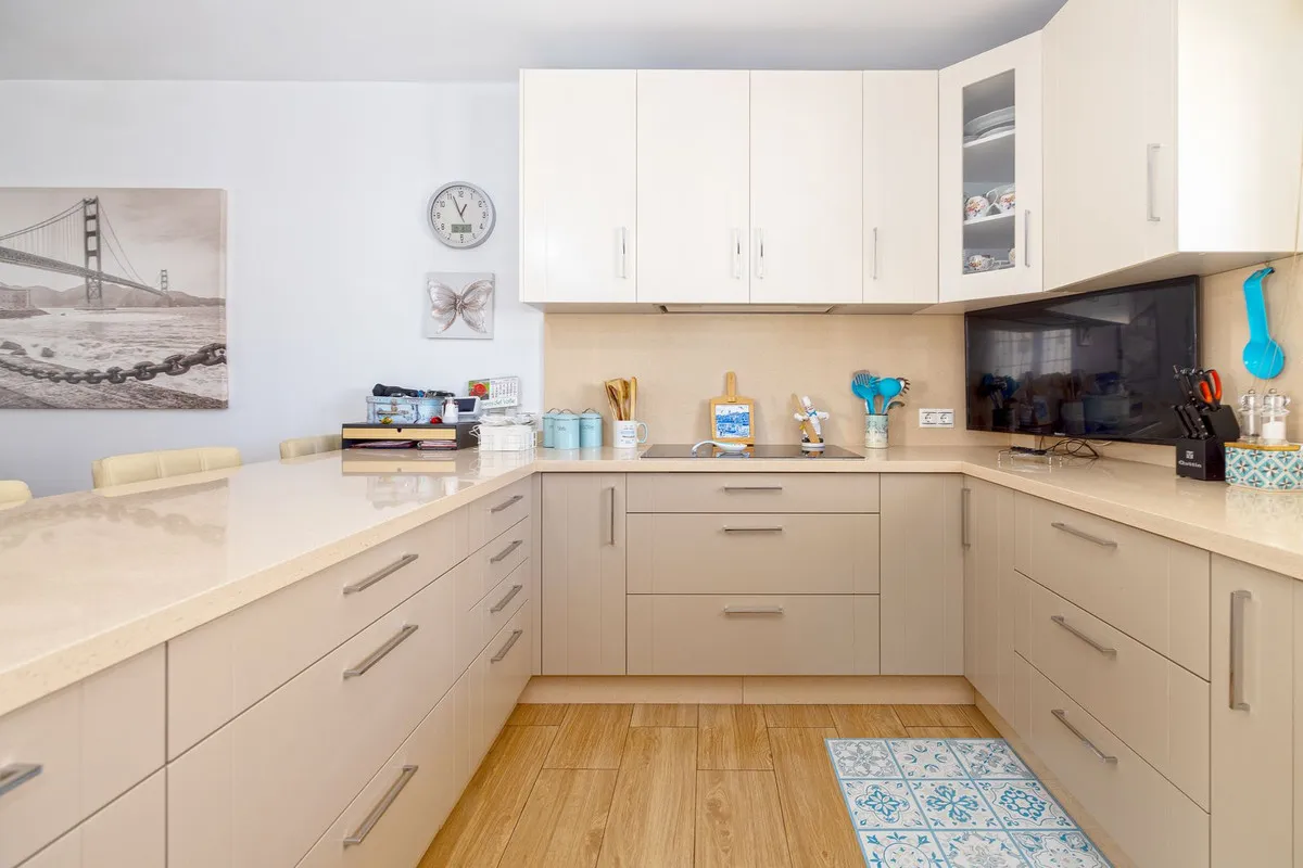 ab473a1f-94b6-4807-a281-168f8c122535