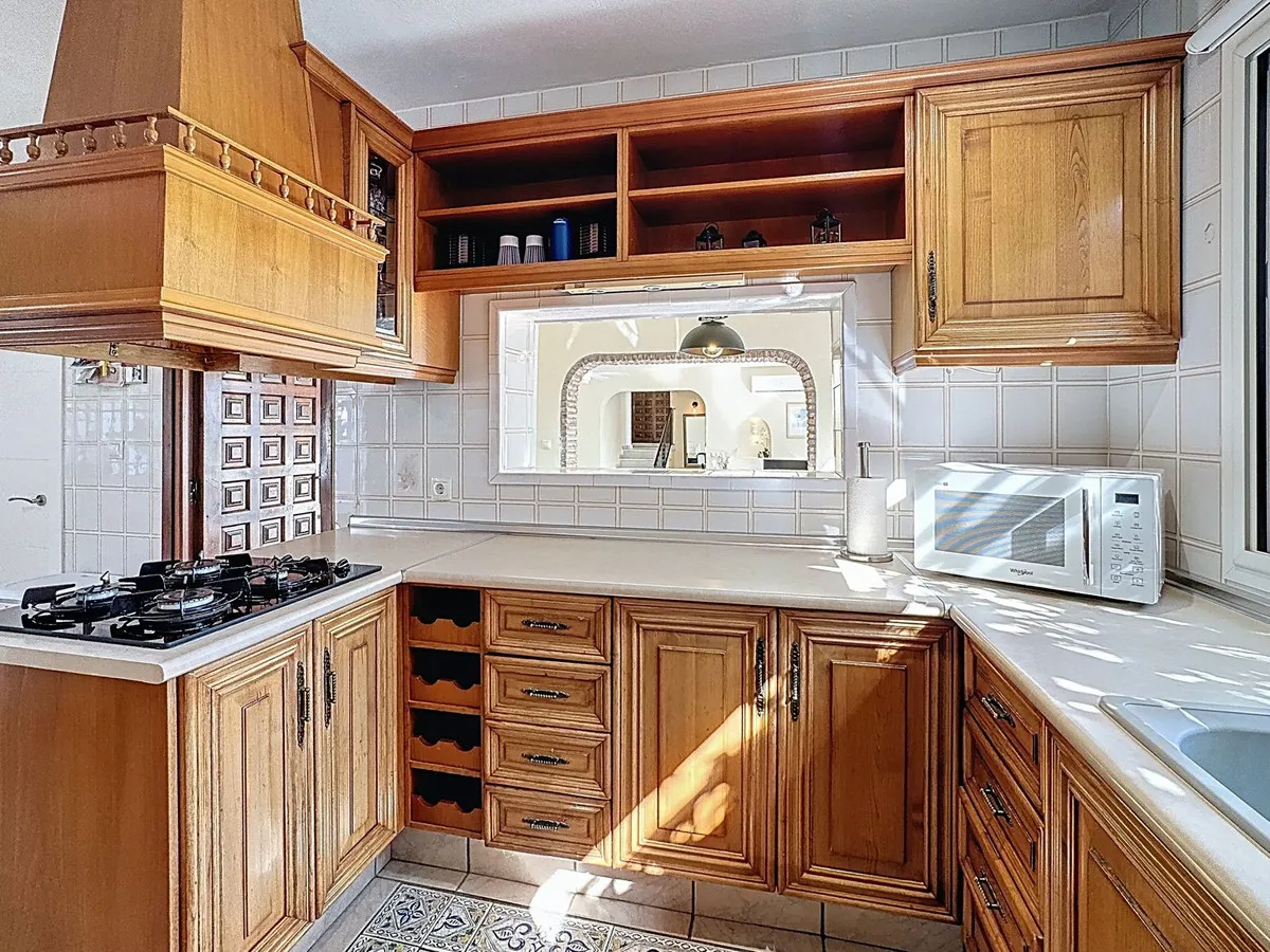 1c0b457a-f9a2-4c83-88f4-e86532276828