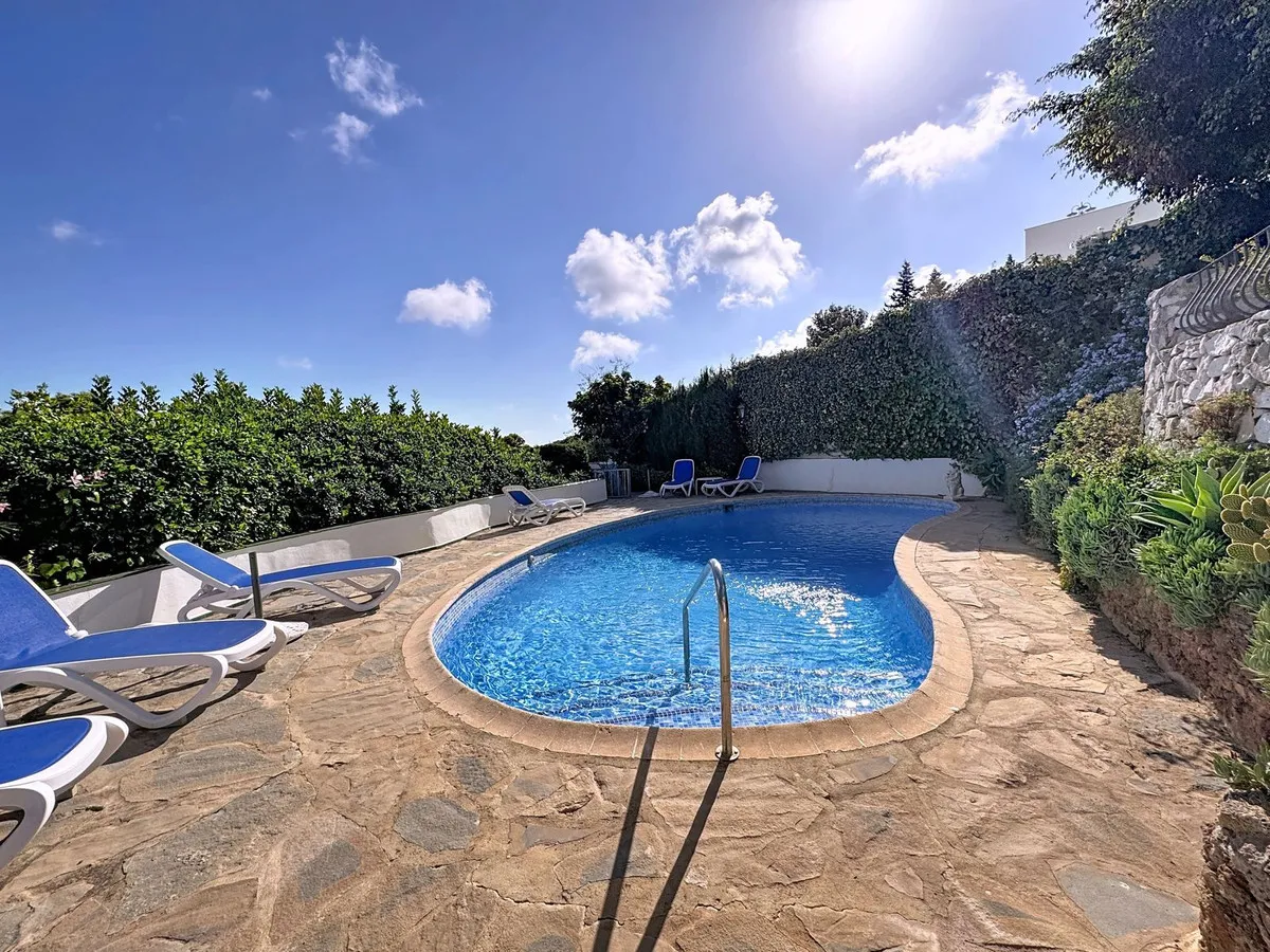 4a7e7f24-3691-4dfd-a5a8-255c114922d0