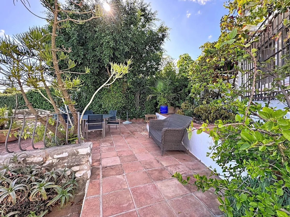 bffa03a1-6ba8-4e0e-bbe0-08191202e8f7