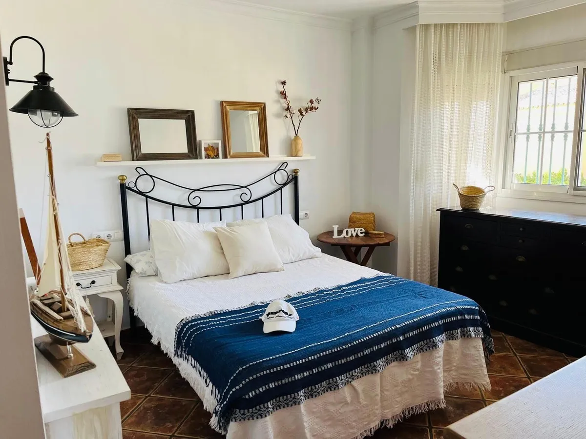 d9052b26-0826-457d-86e4-c4793c28b956