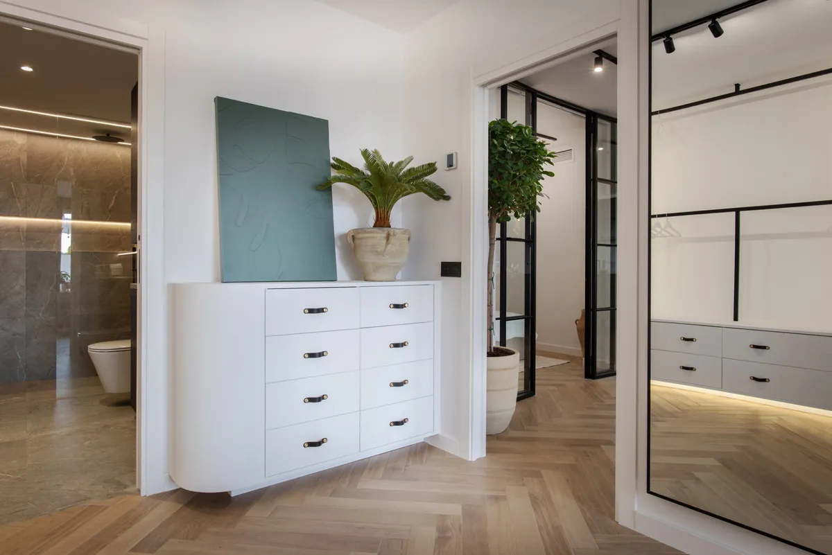 c6287b87-f146-47b6-899d-37b5ddcca299