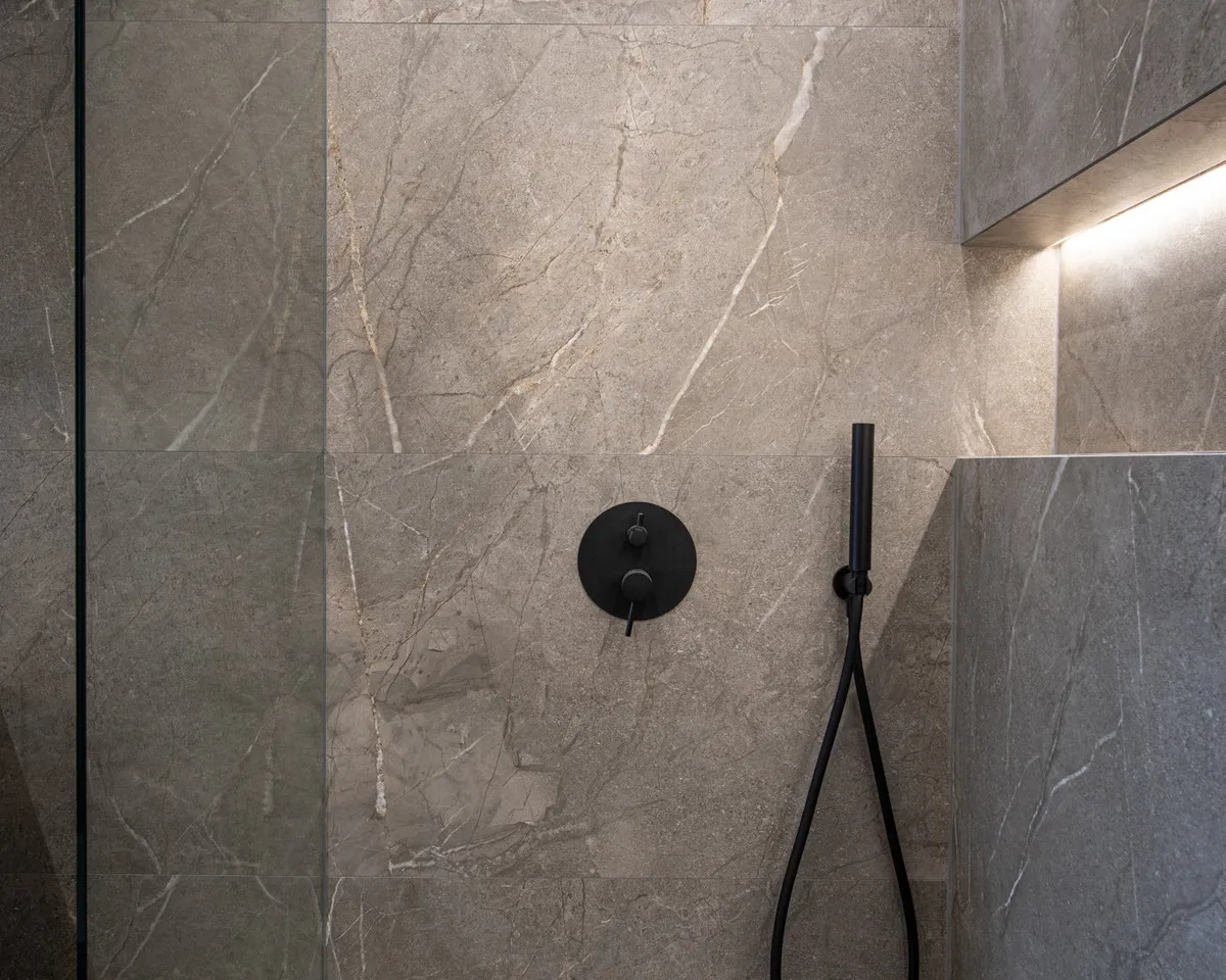 c986e9ab-2c1f-431e-b90e-219defd15d63