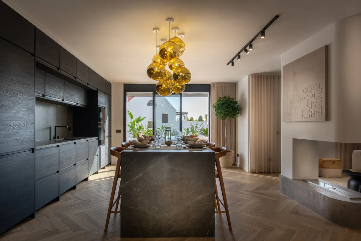 e60891ec-17f9-4c0b-8cab-f77bfaea11c2