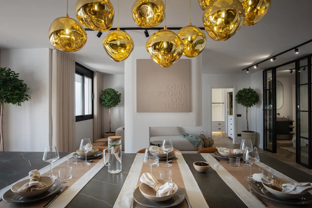 e8973b37-6631-454b-82fd-50c8d19cb515