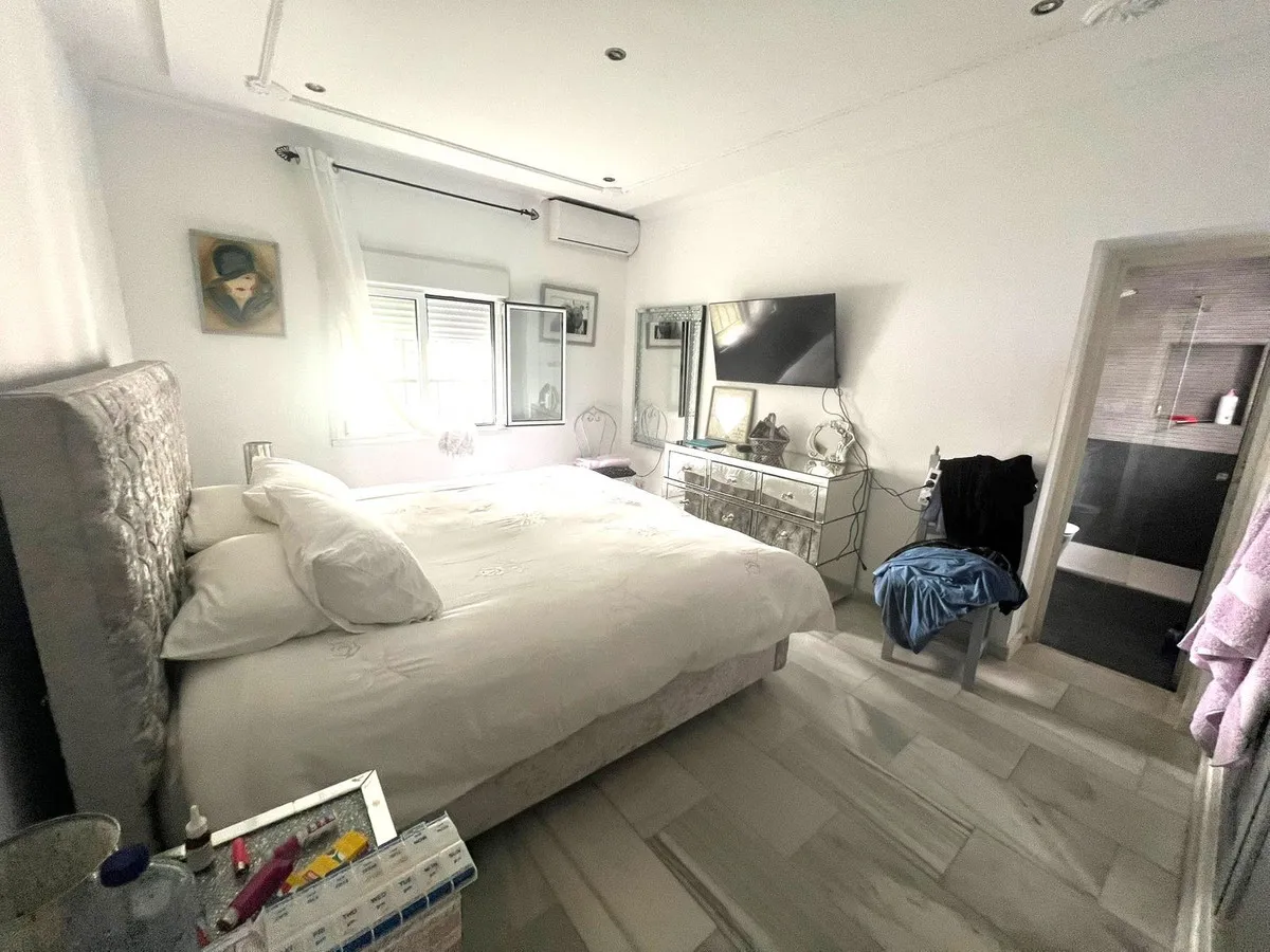 4d635c17-7d95-4758-9587-c7273fa9a012