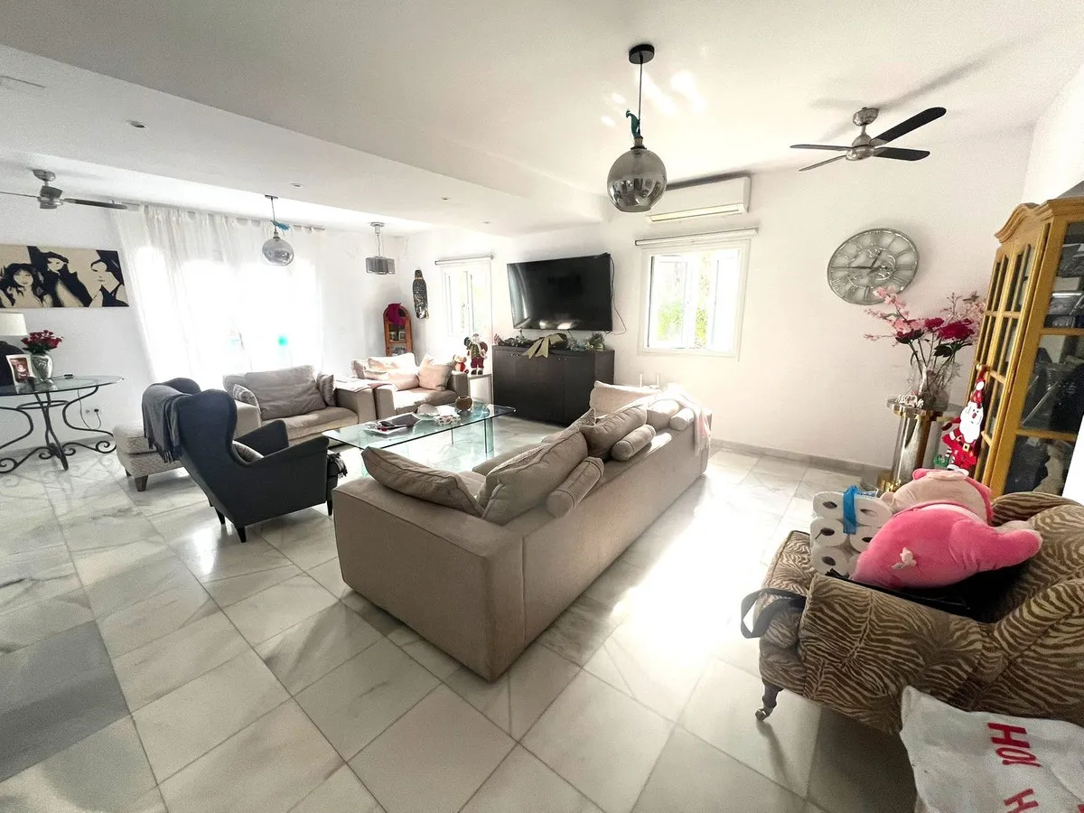 a31a2679-a2ba-44f2-8c54-f0fc2687eb59