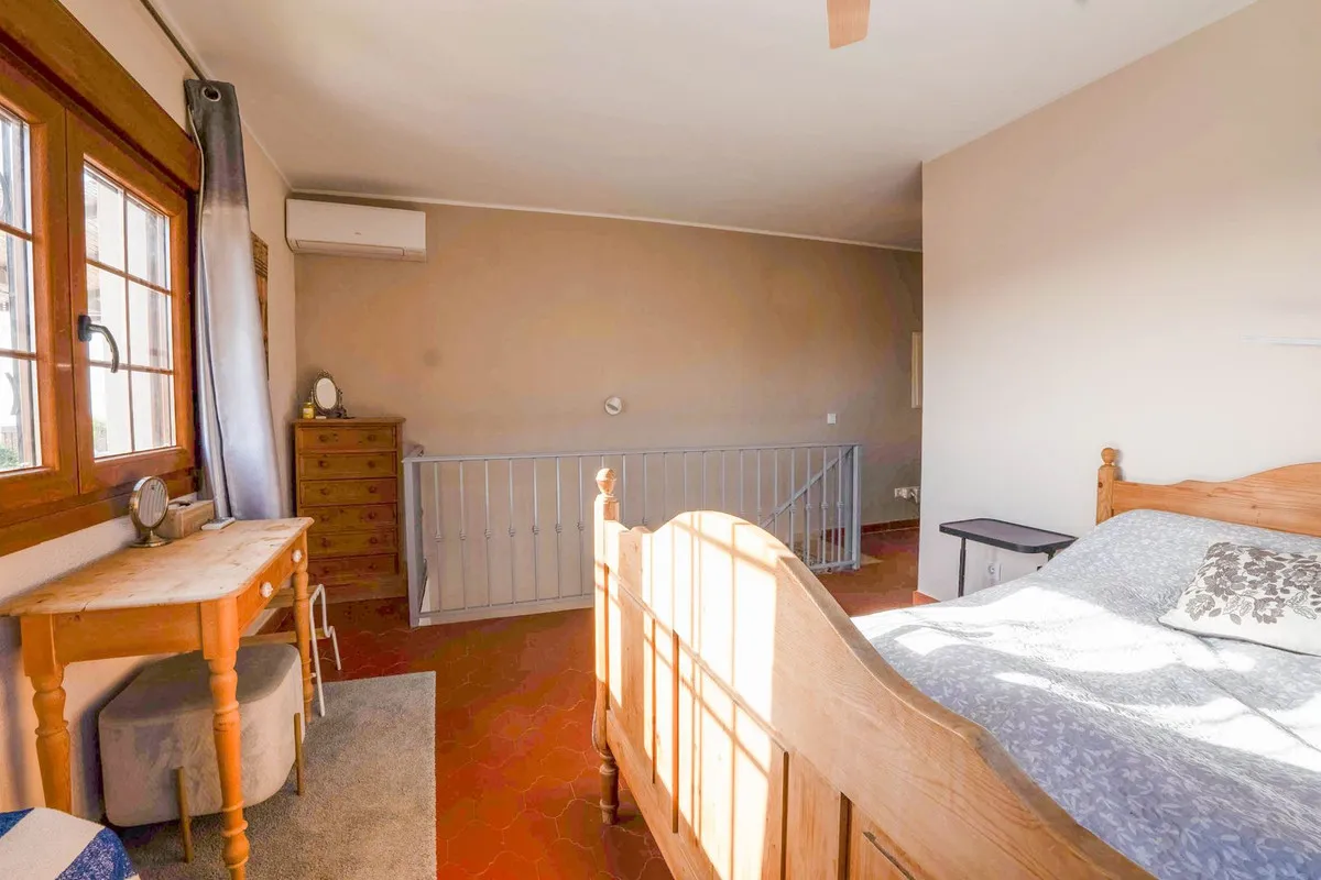 1e48b543-ee6e-49a1-bfc0-a727c934a7e8