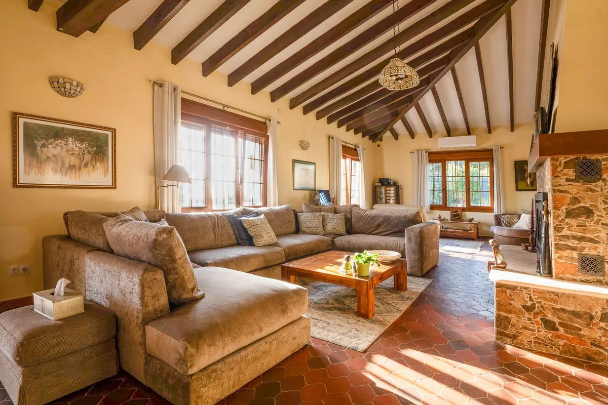 2fe03baa-0bcb-469d-9890-63f361c26abe