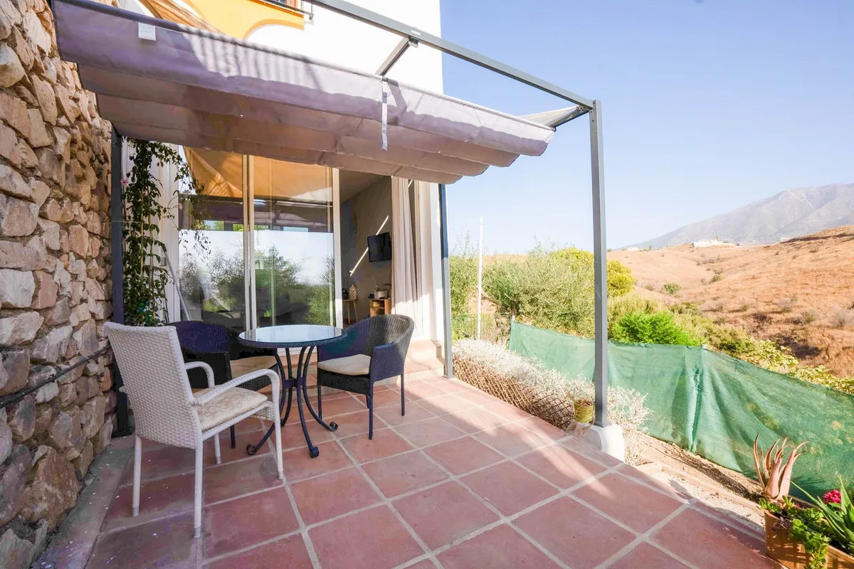 33a5d873-a5b9-4aaf-a2e5-a1949f6c37f0