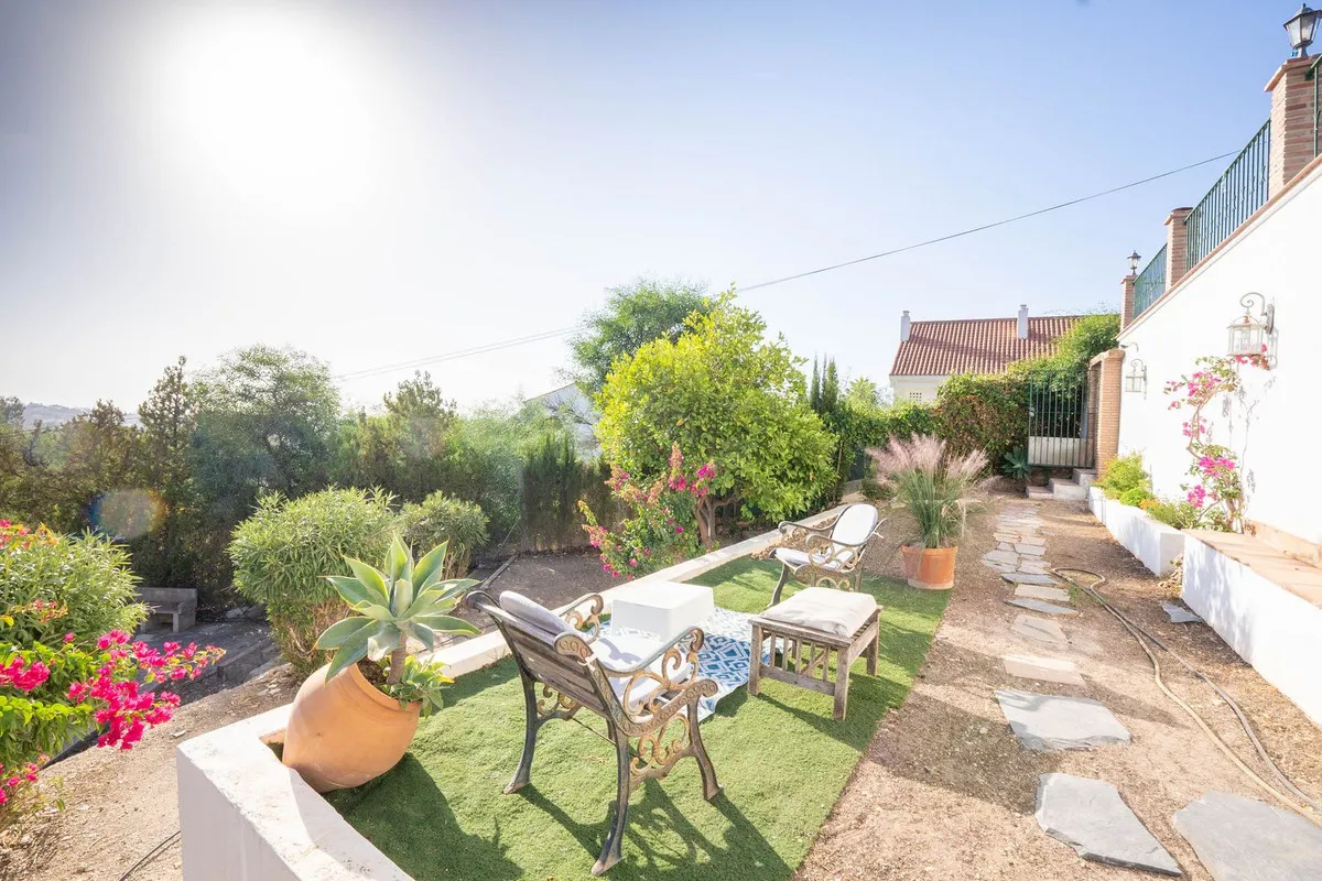 367ee768-60c4-4c32-8219-3a7951b43800