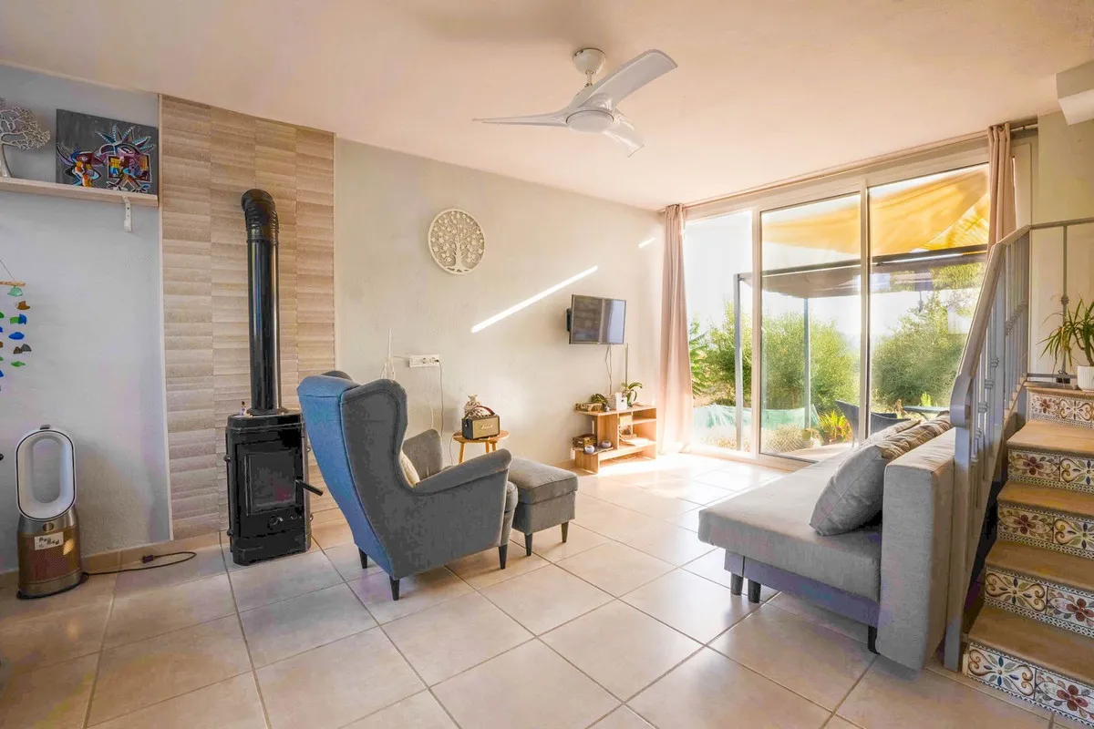 42f255cf-b4f8-4ff7-9010-7f892c3c4bd8