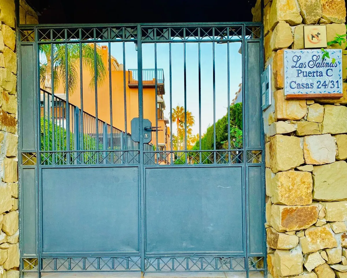 2e5706f4-8b87-40d4-ab79-a1501a47c9a4