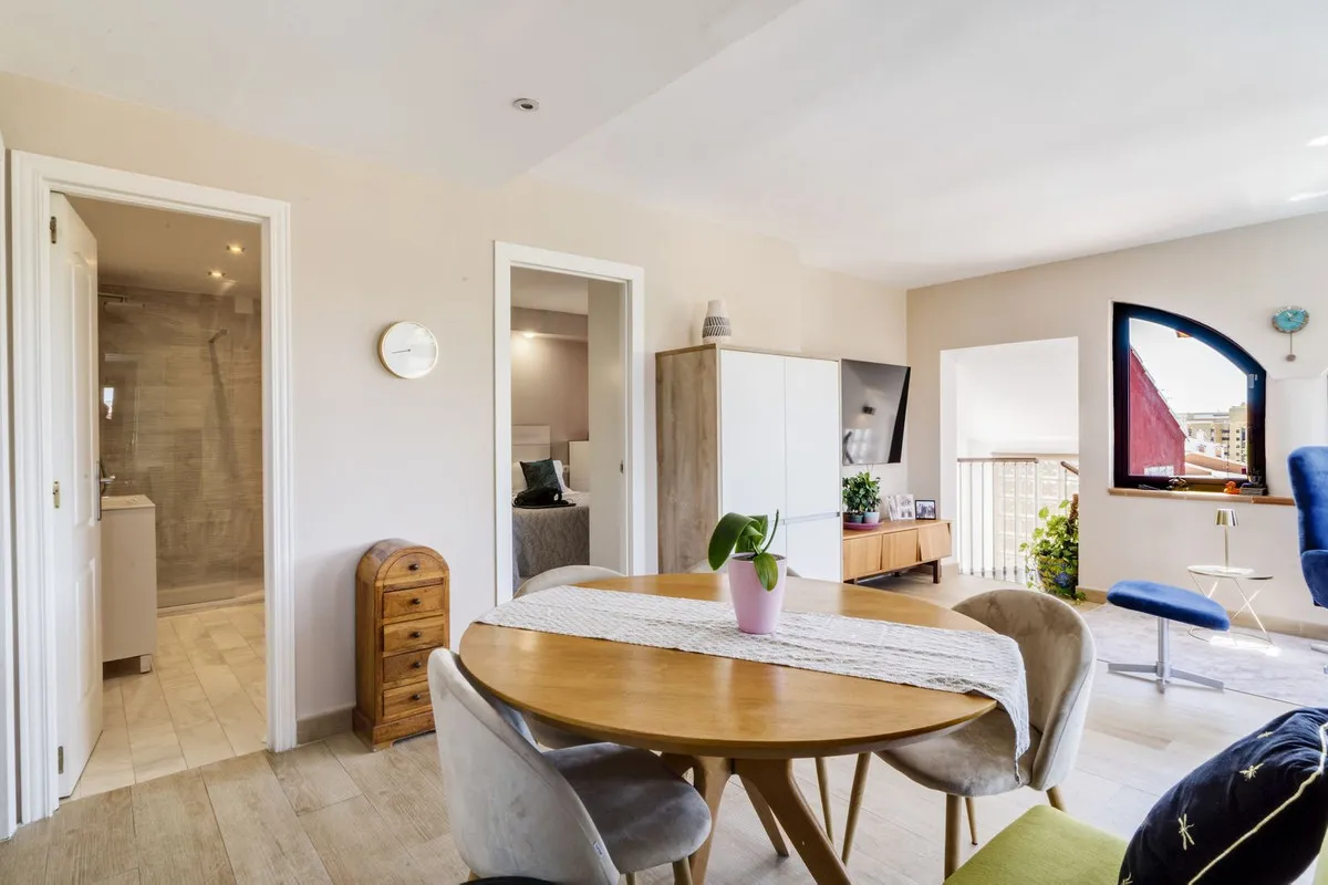 0a6edb6e-accb-4dec-9fa3-a3730c46bc0a