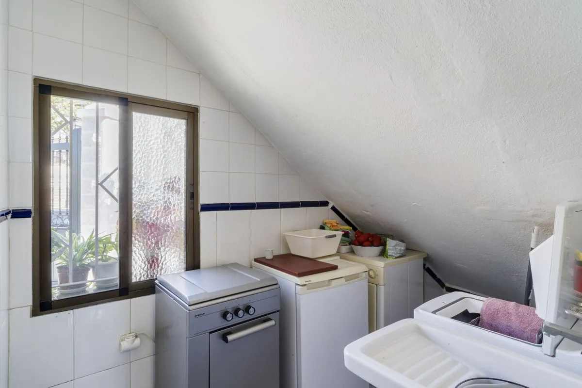 0b2d1836-8203-4542-ac86-c94264cbbaf6