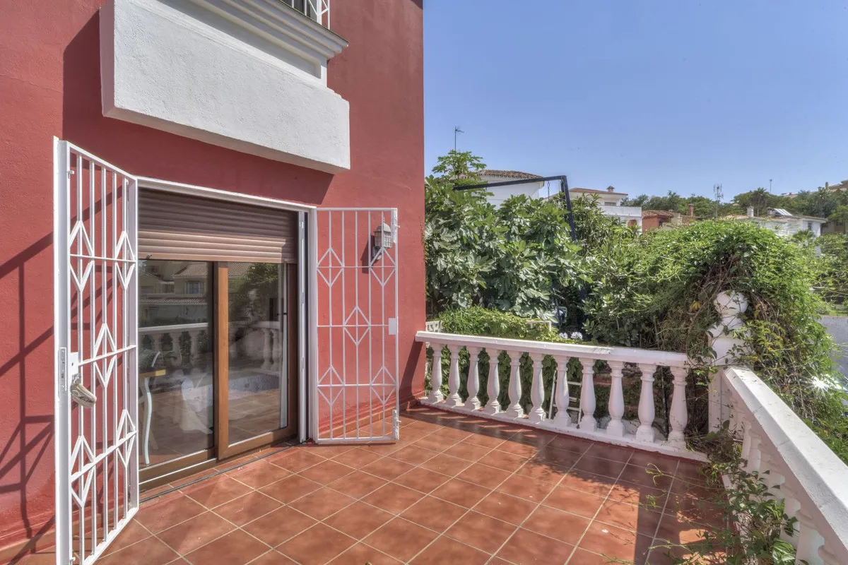 0f866a6c-ec79-43b1-a78a-19d94df01f68