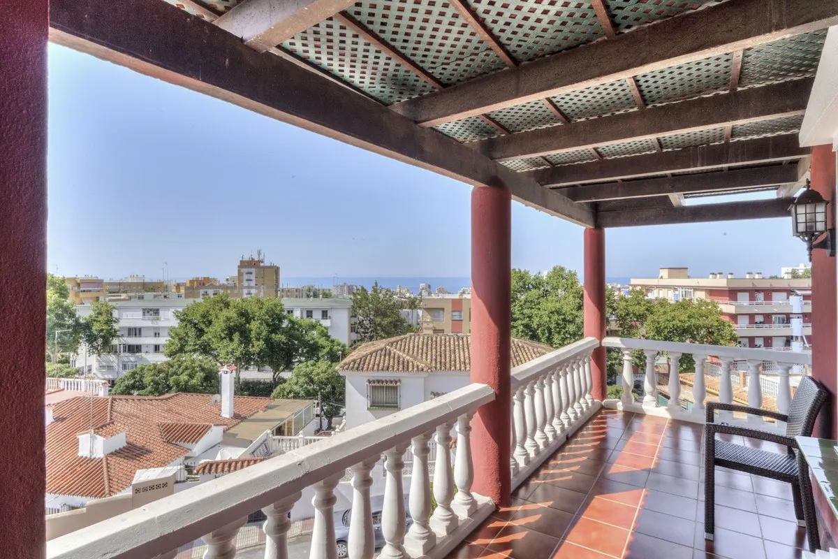 a68c3592-612d-420f-a253-e751a11e525d