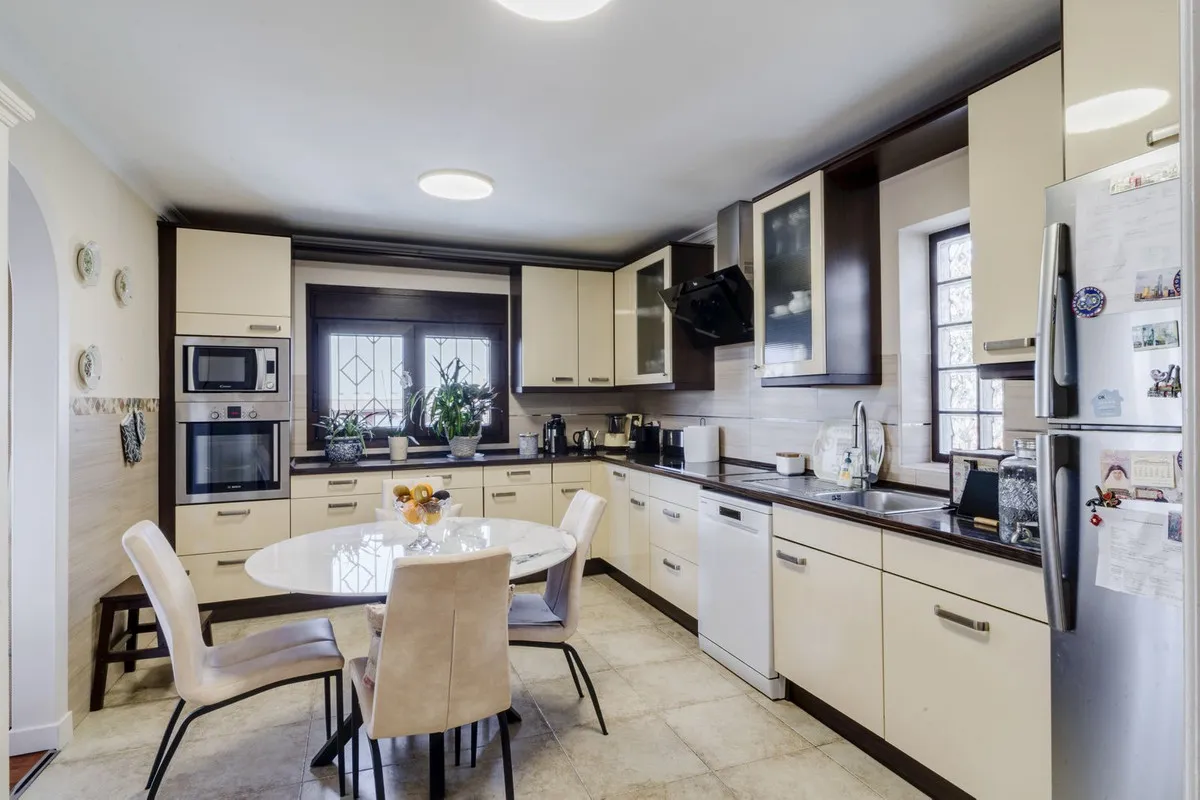 d4d9e1a1-be5d-4501-9793-8fd3daf2c148